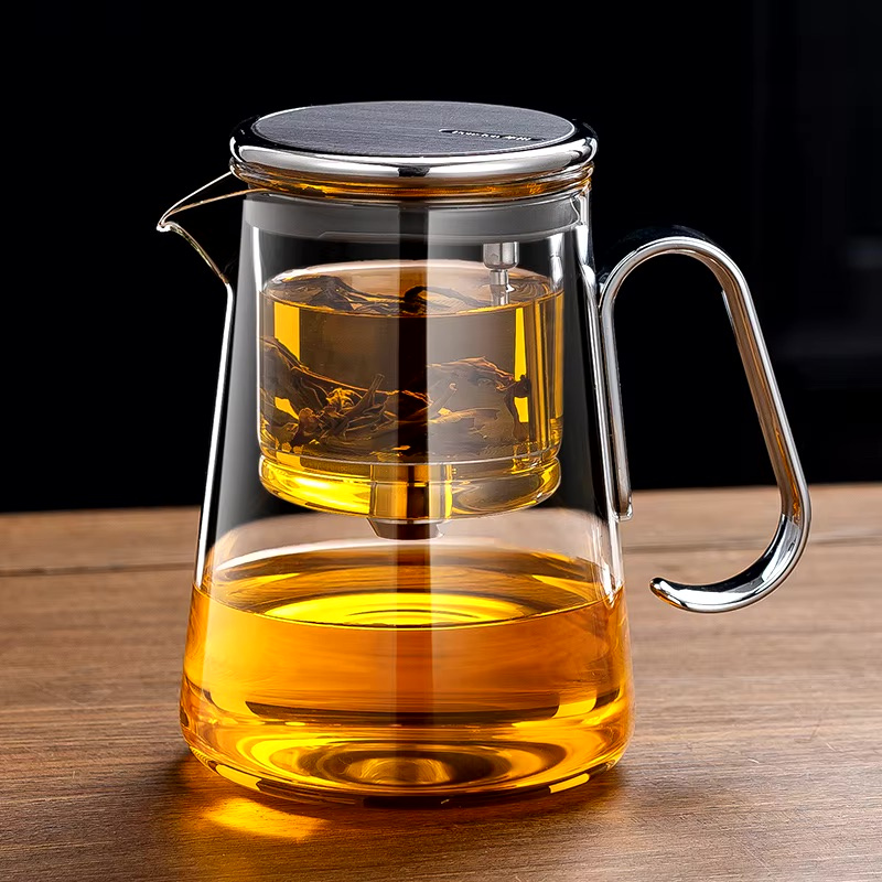 The Glass Poetry Teapot — A Floating Ritual of Light and Tea